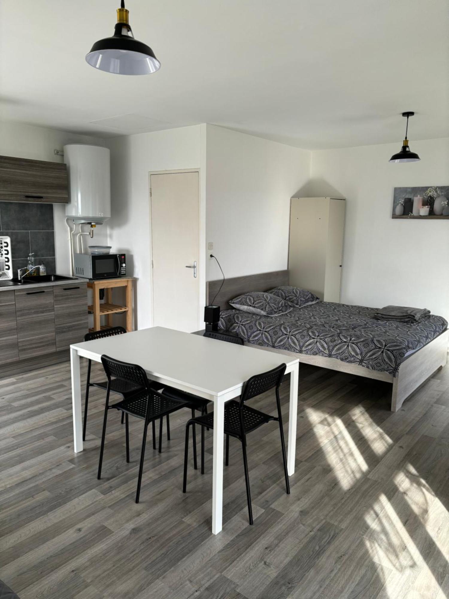Studio Albert Avec Terrasse A Proximite De Metz Kültér fotó