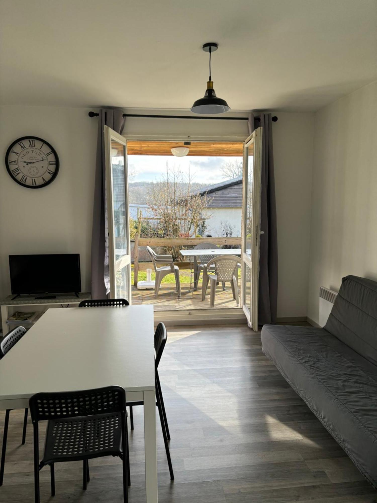 Studio Albert Avec Terrasse A Proximite De Metz Kültér fotó